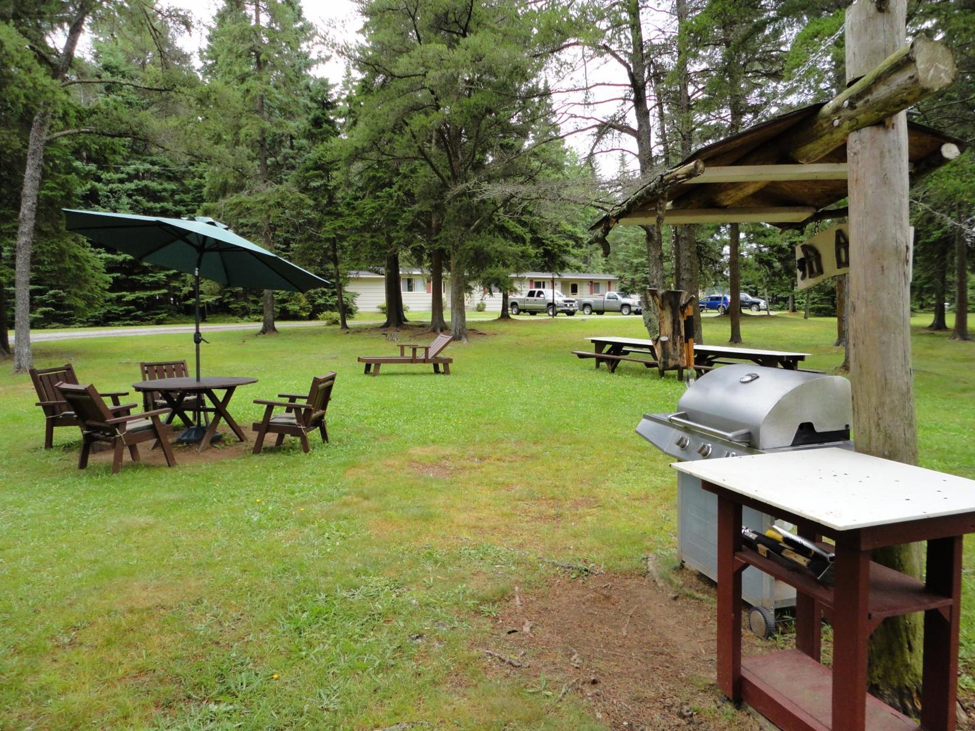 Pinecone Motel Sussex Ngoại thất bức ảnh