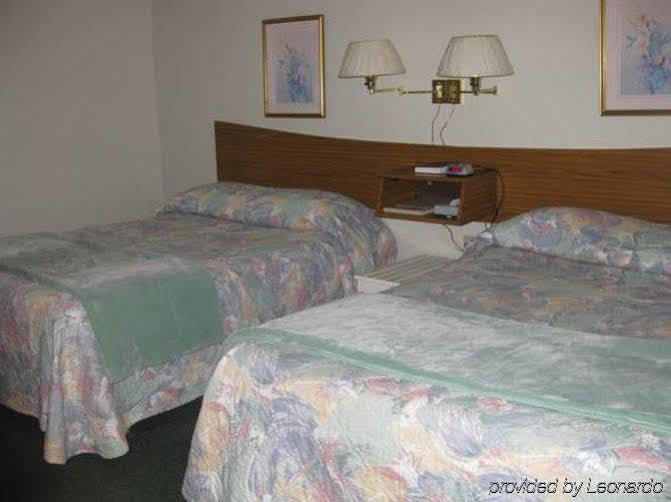 Pinecone Motel Sussex Ngoại thất bức ảnh