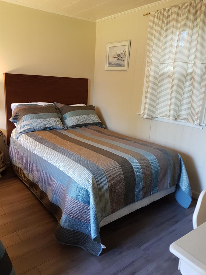 Pinecone Motel Sussex Ngoại thất bức ảnh